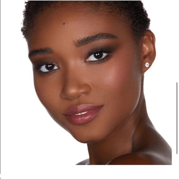 True + Luscious Lucky Glow Bronze and Highlight Palette - Picture 4 of 9